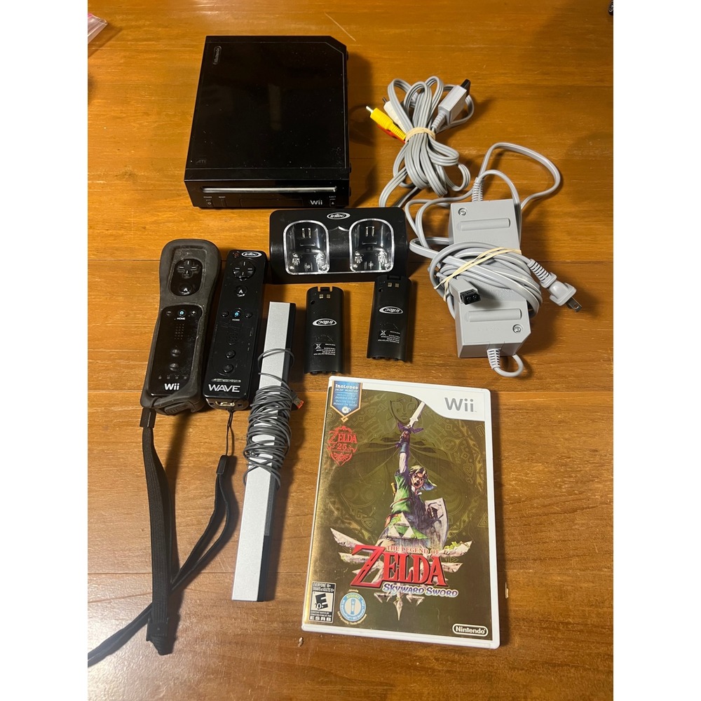 Nintendo Wii Black Console Bundle Zelda Skyward Sword 25th Anniversary Charger